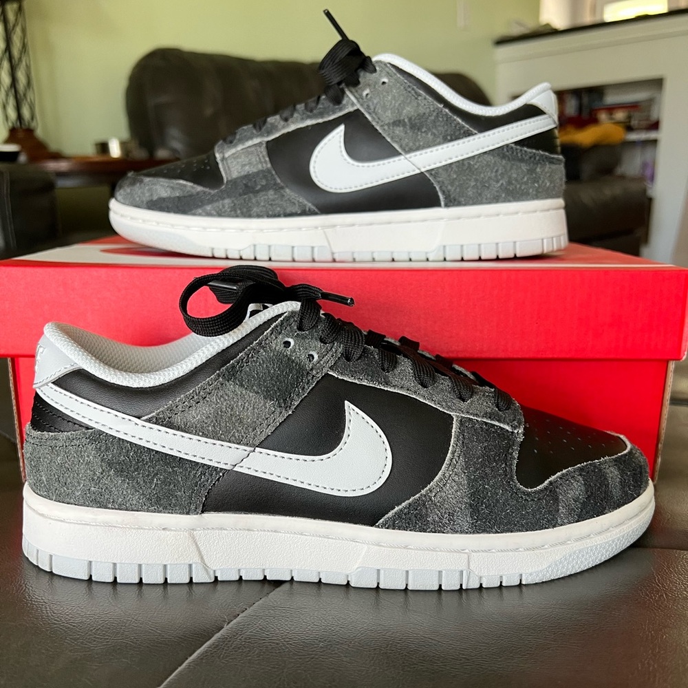 !!SOLD!! Nike Dunk Animal Pack- Zebra - Picture 1 of 10